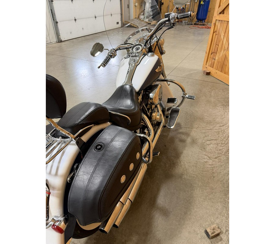 FLSTNI 2005 Softail® Deluxe