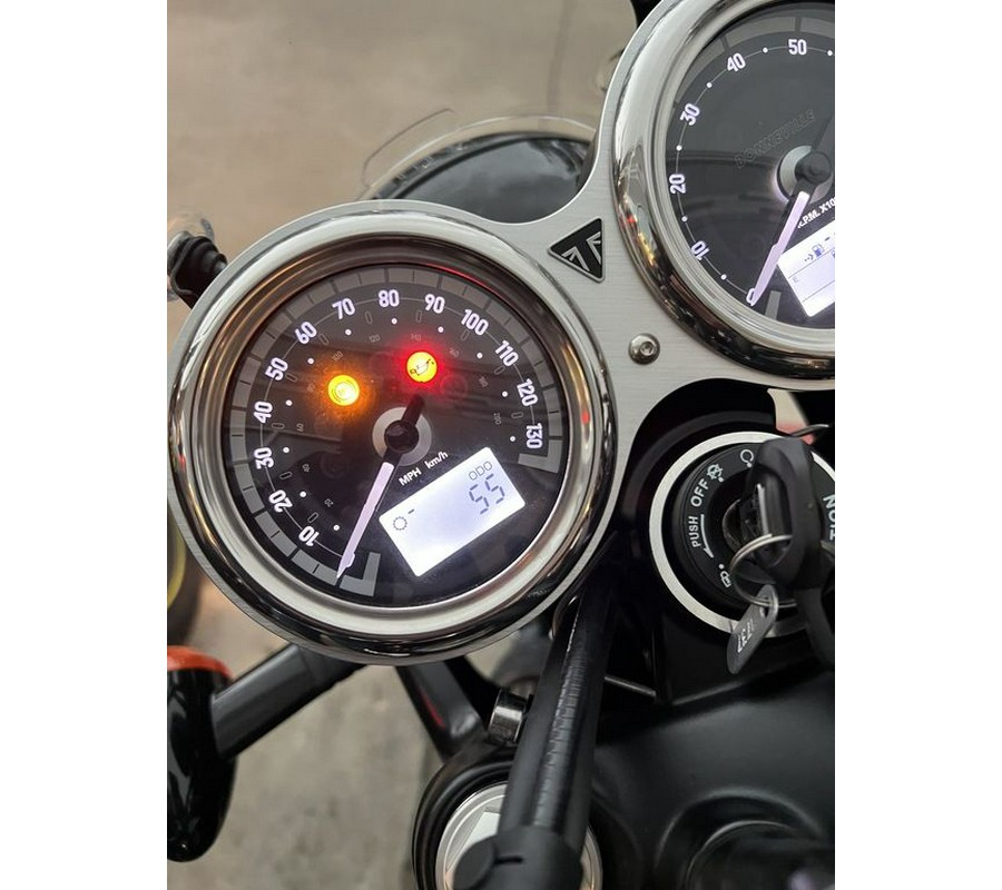 2022 Triumph Bonneville T120 Black Jet Black