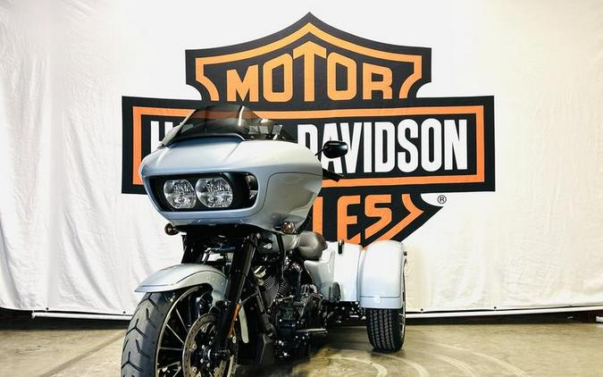 2024 Harley-Davidson® FLTRT - Road Glide® 3