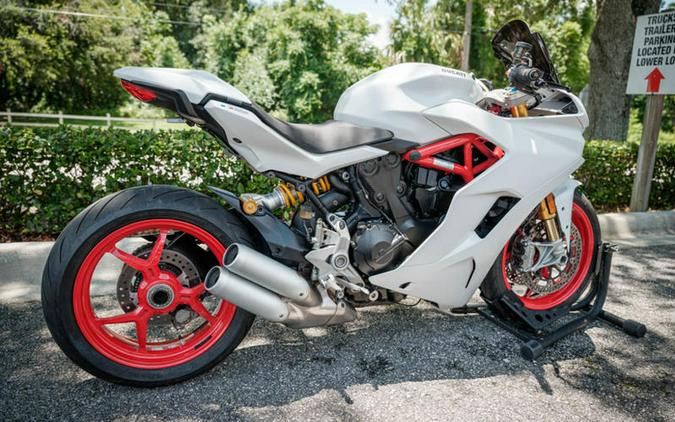 2018 Ducati SuperSport S White Silk