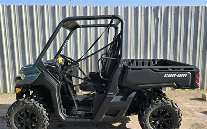 2024 Can-Am Defender DPS HD9