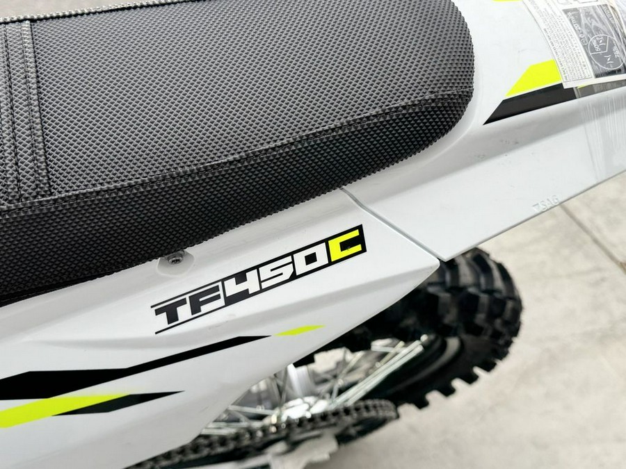 2026 Triumph TF 450-C Jet black/ Pure white