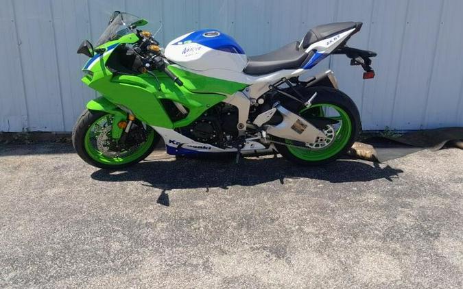 2024 Kawasaki Ninja® ZX™-6R 40th Anniversary Edition ABS