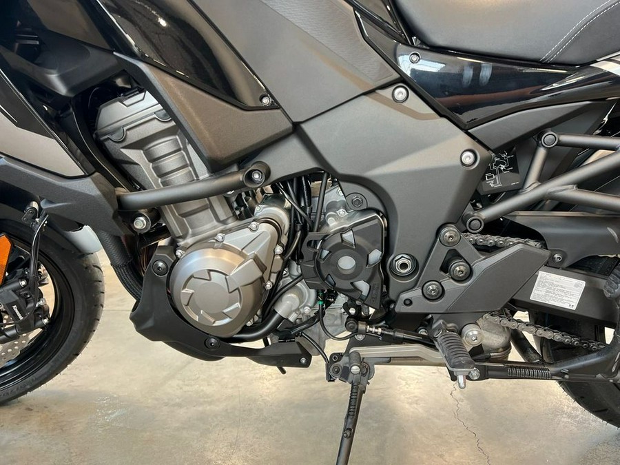 2022 Kawasaki Versys® 1000 SE LT+