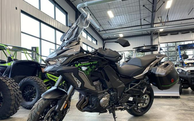 2022 Kawasaki Versys® 1000 SE LT+