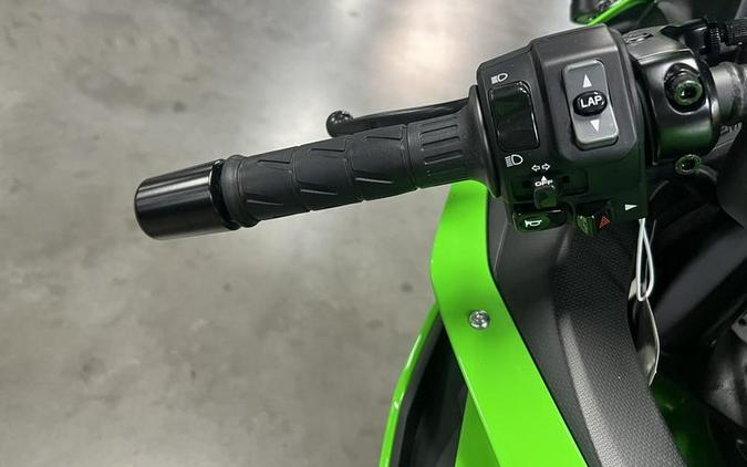 2026 Kawasaki Ninja® ZX™-4RR ABS