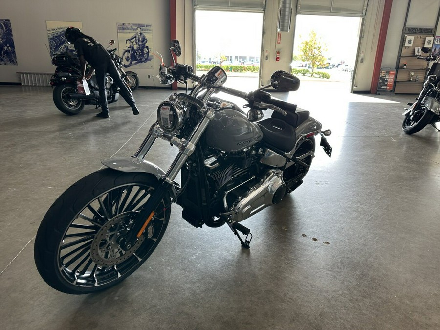 Harley-Davidson® Breakout™ 2026
