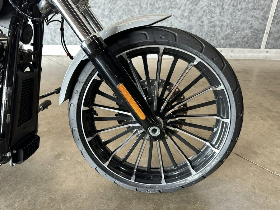 Harley-Davidson® Breakout™ 2026