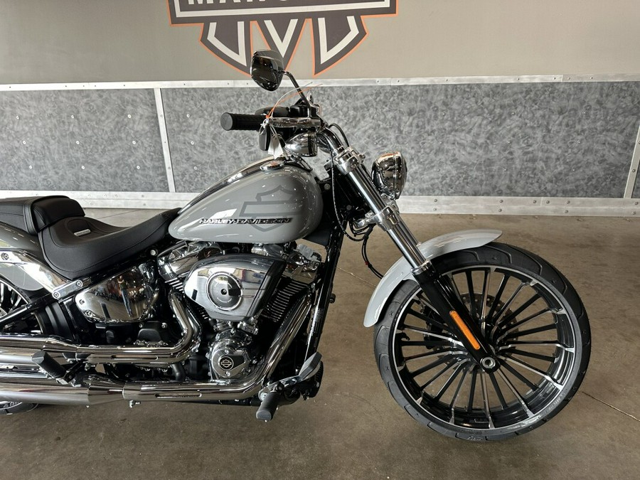 Harley-Davidson® Breakout™ 2026