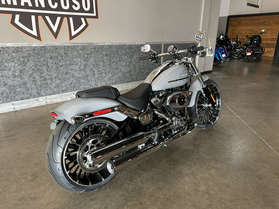 Harley-Davidson® Breakout™ 2026