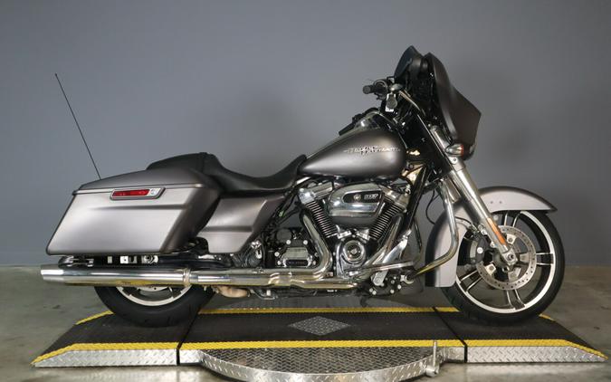 2017 Harley-Davidson Street Glide Special