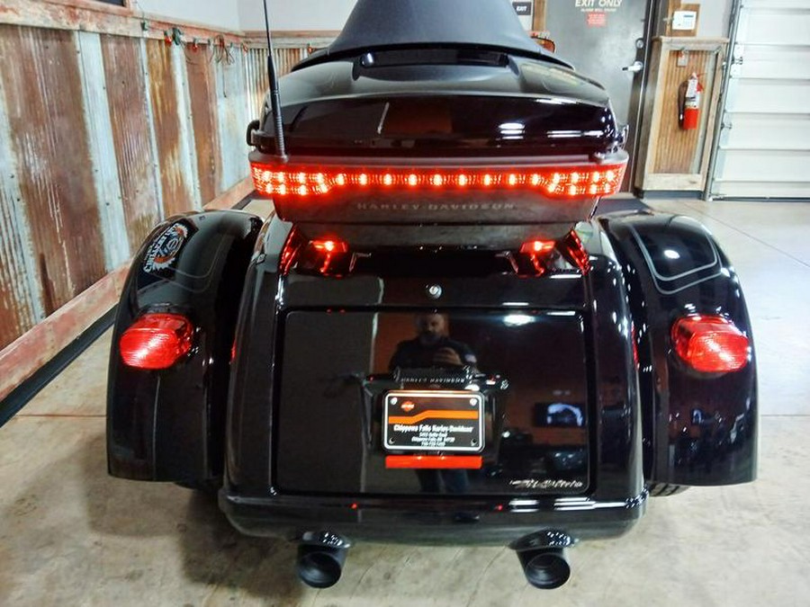 2025 Harley-Davidson® FLHTCUTG - Tri Glide® Ultra
