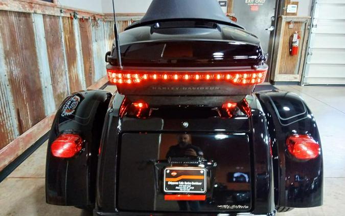 2025 Harley-Davidson® FLHTCUTG - Tri Glide® Ultra