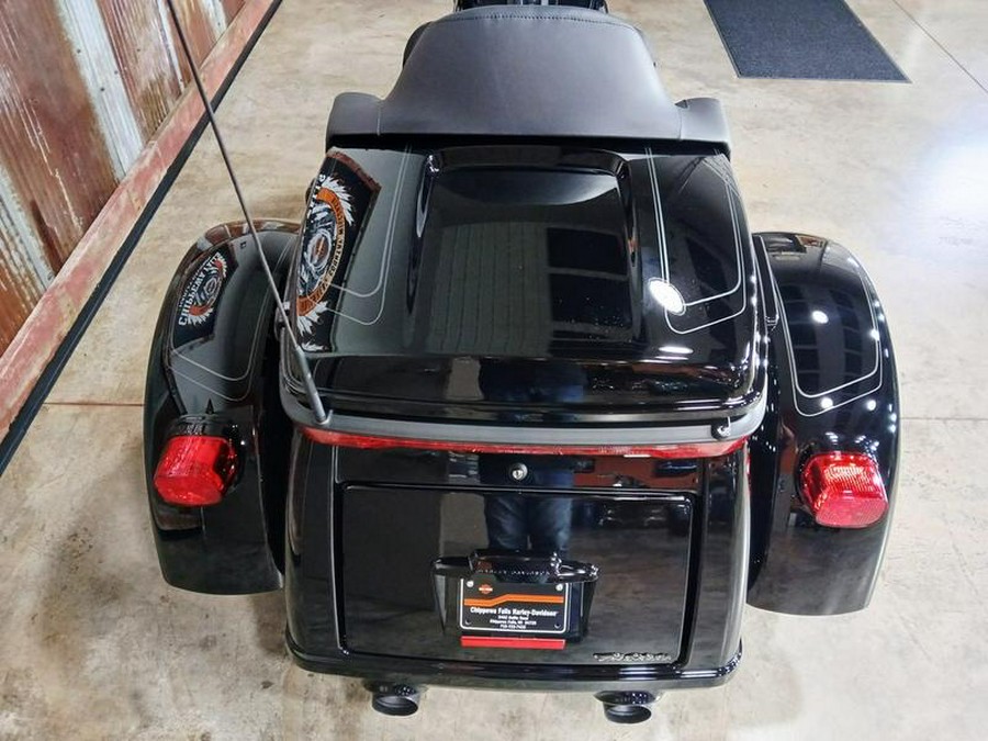 2025 Harley-Davidson® FLHTCUTG - Tri Glide® Ultra