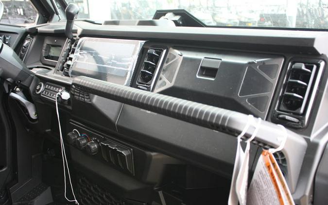 2026 Can-Am® Defender Limited HD11 Desert Tan & Carbon Black