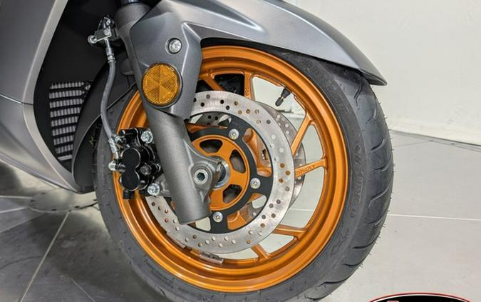 2027 Suzuki AN400AM7