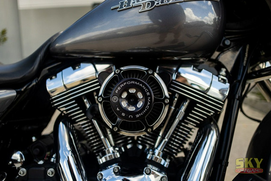 2015 Harley-Davidson FLHX - Street Glide