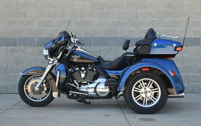 2018 Harley-Davidson Tri Glide Ultra FLHTCUTG