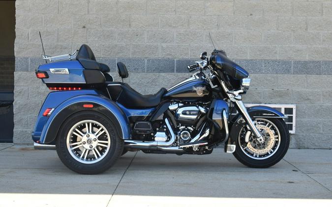 2018 Harley-Davidson Tri Glide Ultra FLHTCUTG