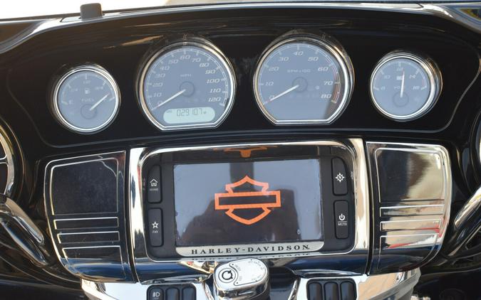 2018 Harley-Davidson Tri Glide Ultra FLHTCUTG