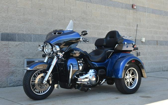 2018 Harley-Davidson Tri Glide Ultra FLHTCUTG
