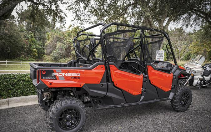 2023 Honda® Pioneer 1000-6 Deluxe Crew