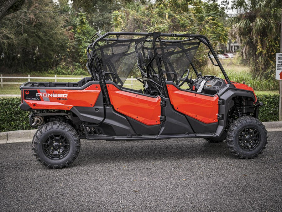 2023 Honda® Pioneer 1000-6 Deluxe Crew