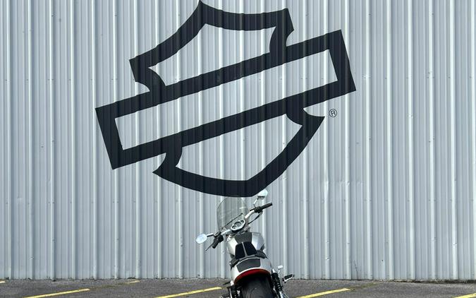 2013 Harley-Davidson® V-Rod Muscle® White Hot Denim