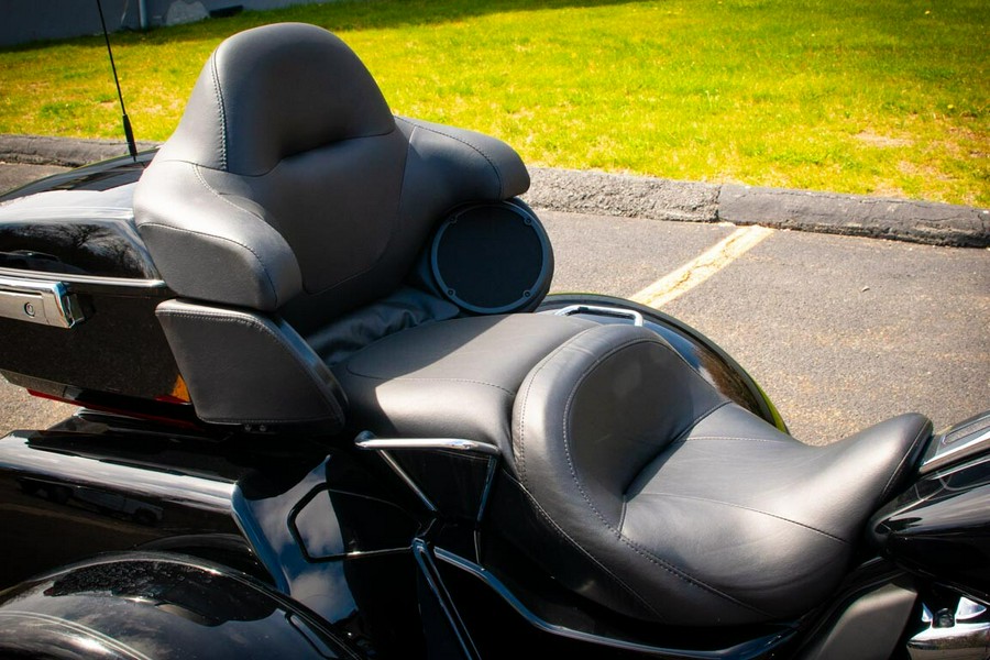 2023 Harley-Davidson Tri Glide Ultra FLHTCUTG