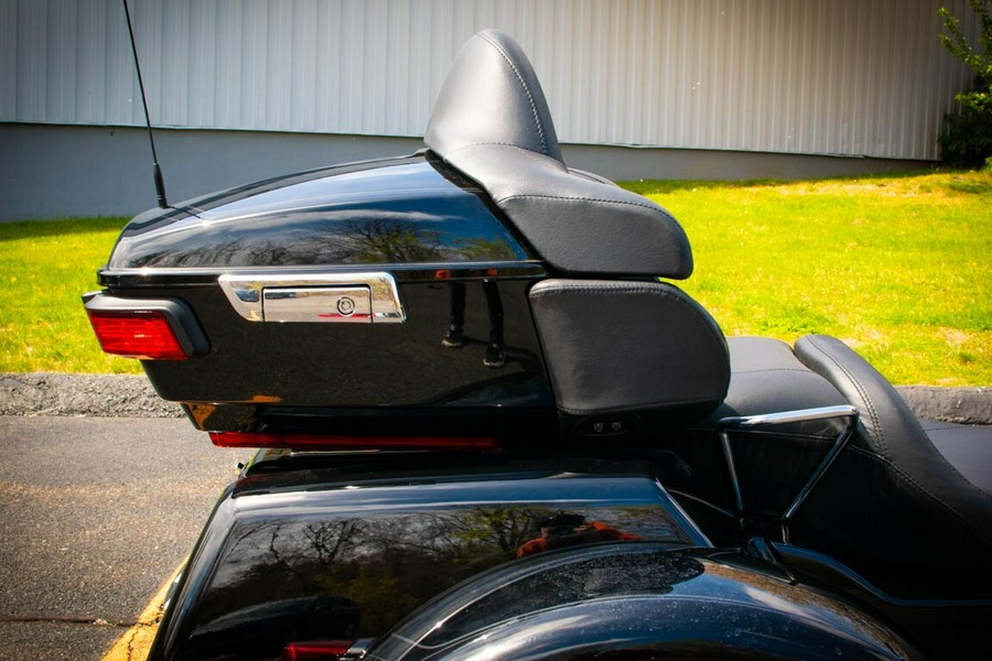 2023 Harley-Davidson Tri Glide Ultra FLHTCUTG