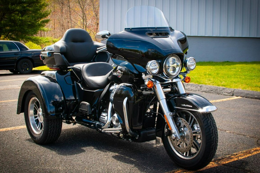 2023 Harley-Davidson Tri Glide Ultra FLHTCUTG