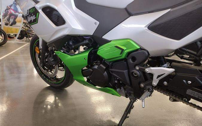 2024 Kawasaki Ninja® 7 Hybrid ABS