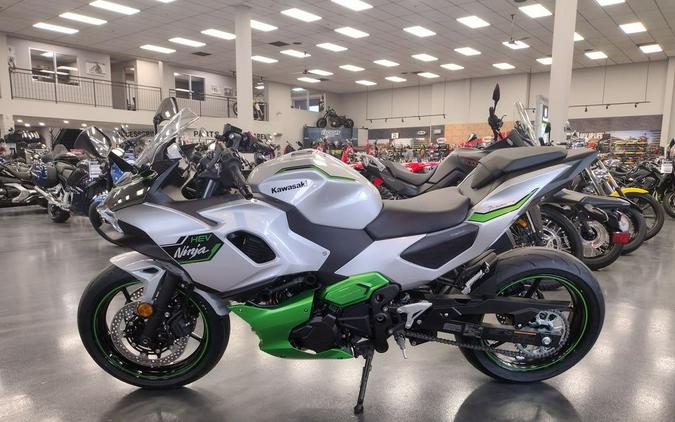 2024 Kawasaki Ninja® 7 Hybrid ABS