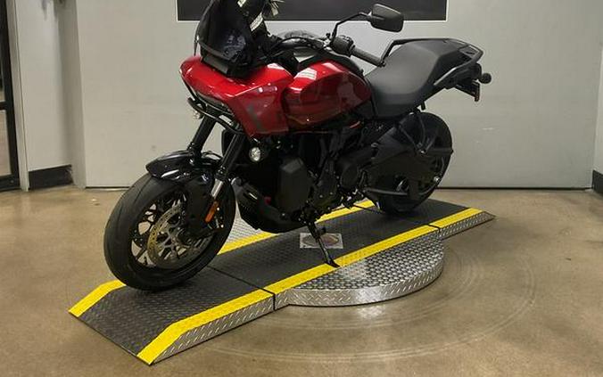 2025 Harley-Davidson® RA1250ST - Pan America® 1250 ST