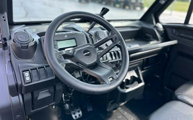 2026 Can-Am Defender DPS CAB