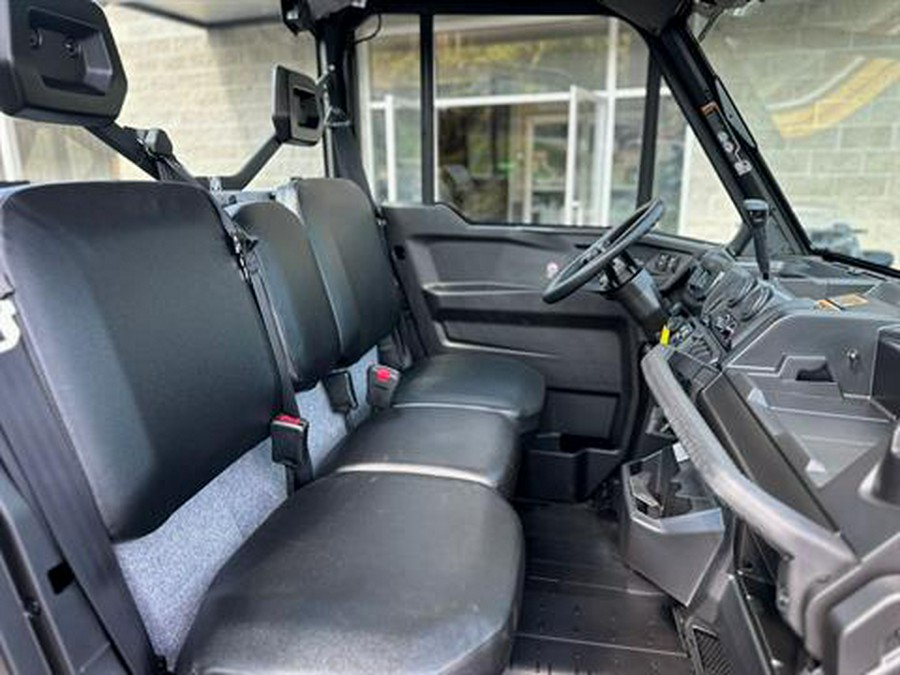 2026 Can-Am Defender DPS CAB