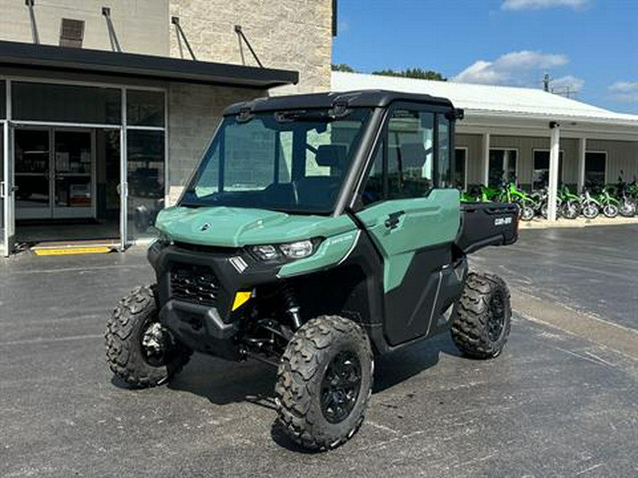 2026 Can-Am Defender DPS CAB