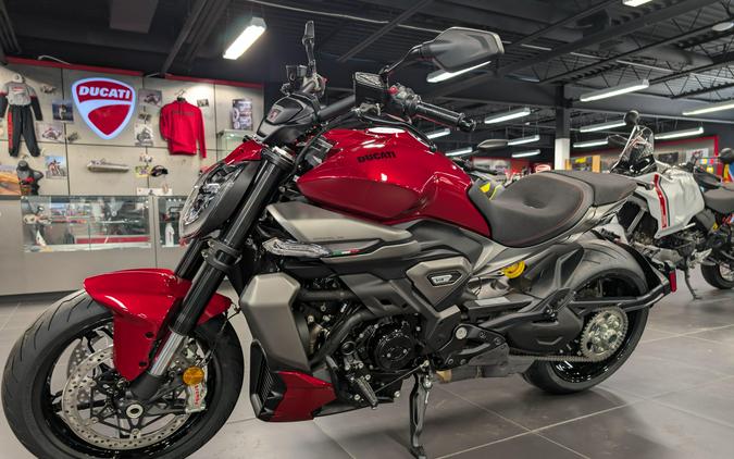 2026 Ducati X DIAVEL V4