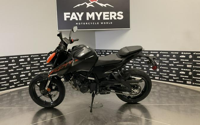 2026 KTM 250 DUKE - 42630M