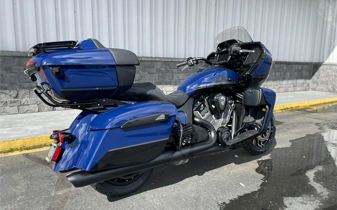 2024 Indian Motorcycle Pursuit Dark Horse with PowerBand Audio Package