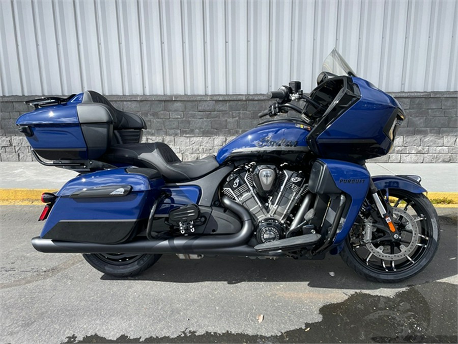 2024 Indian Motorcycle Pursuit Dark Horse with PowerBand Audio Package