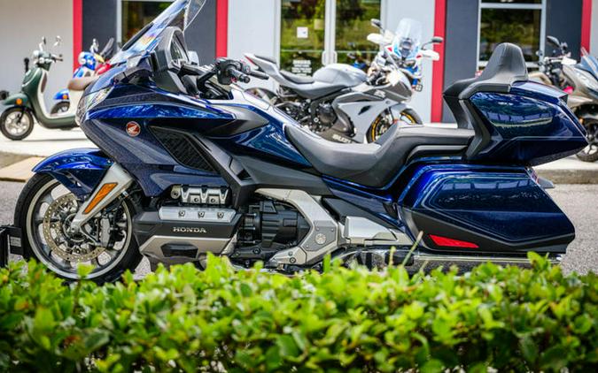 2018 Honda® Gold Wing Tour Automatic DCT Pearl Hawkseye Blue