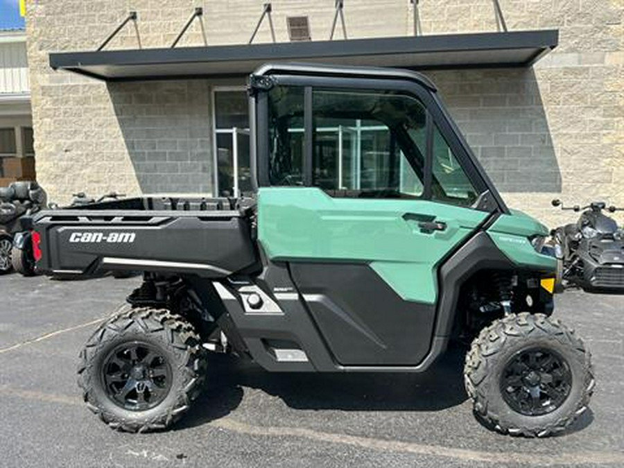 2026 Can-Am Defender DPS CAB