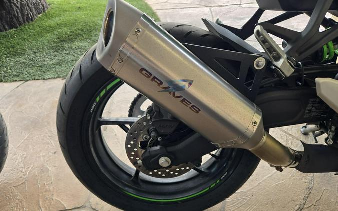 2025 KAWASAKI NINJA ZX-4RR ABS