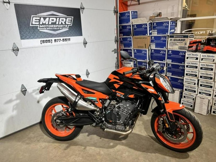 2022 KTM Duke 890 GP