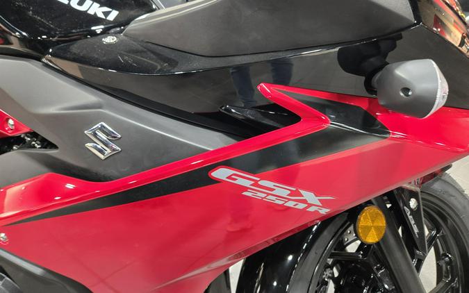 2025 SUZUKI GSX 250R ABS