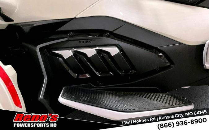 2026 Can-Am SPYDER RT LTD 1330 SE6 WH 26