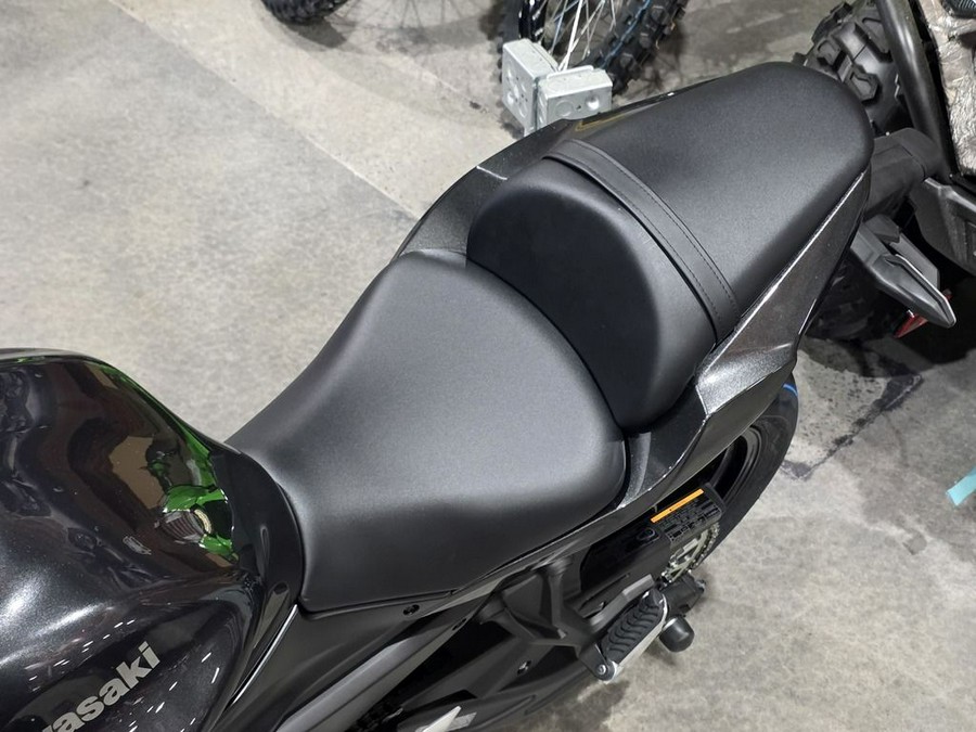 2026 Kawasaki Ninja® 650 Base