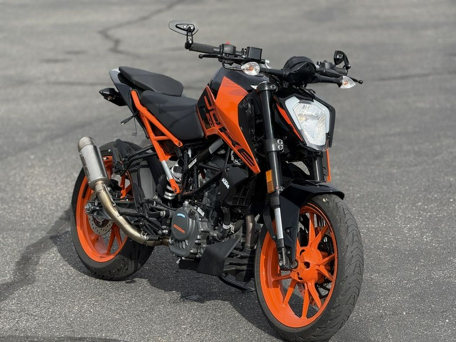 2022 KTM 200 Duke