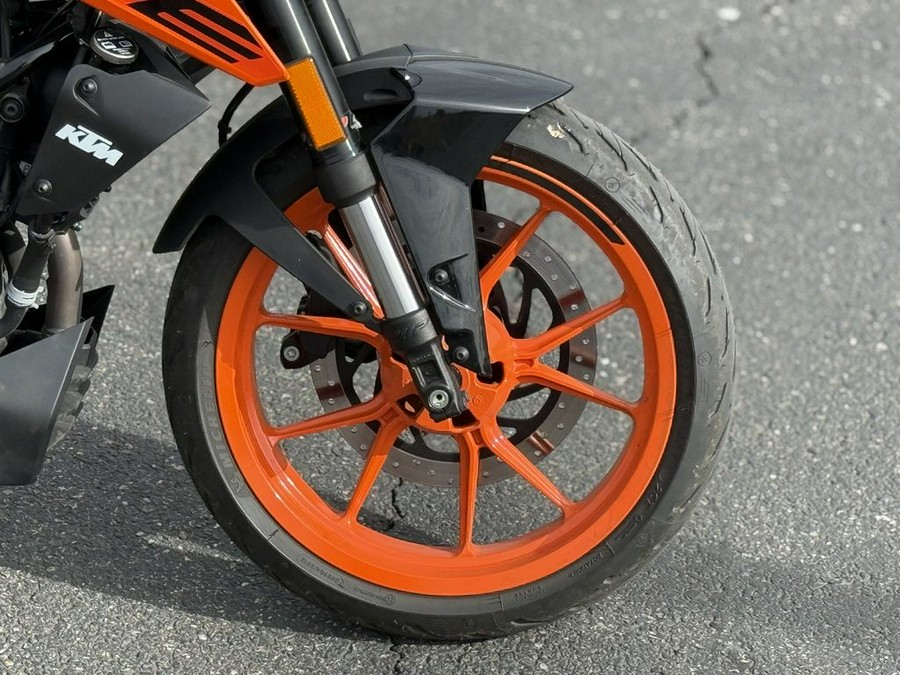 2022 KTM 200 Duke